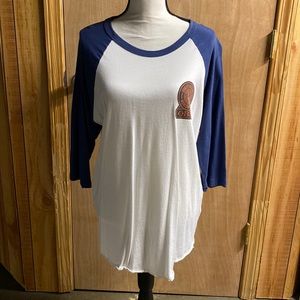 Buckle 3/4 sleeve tee size medium - Obey